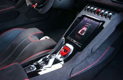 Car image 14