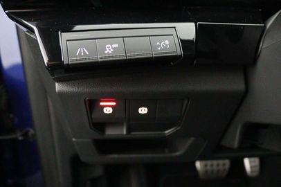 Car image 36