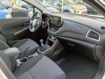 Car image 15