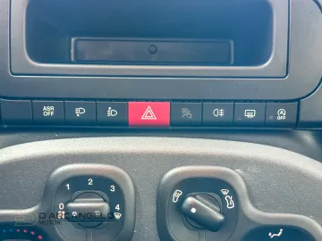 Car image 26