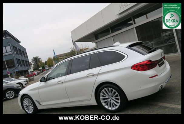 BMW 520d Touring xDrive Luxury Line 140 kW image number 2