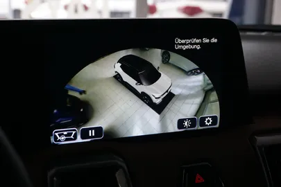 Car image 21