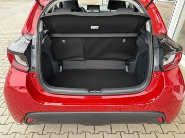 Car image 16