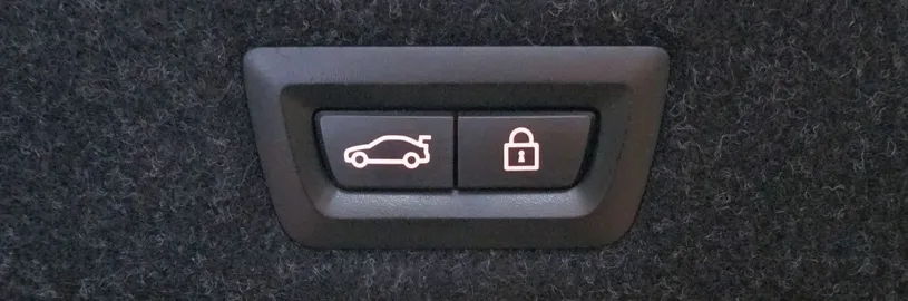 Car image 35