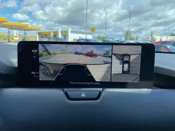 Car image 24