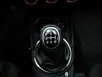 Car image 37