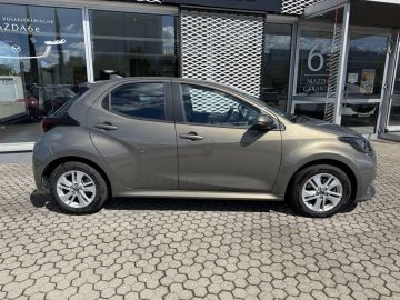 Car image 2