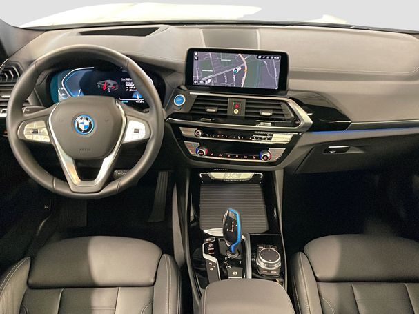 BMW iX3 210 kW image number 9