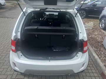 Car image 14