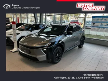 Car image 3