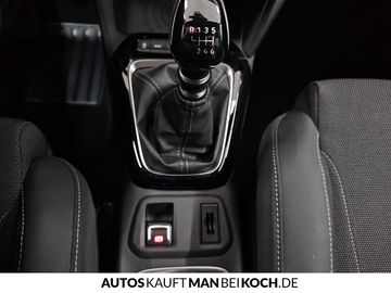 Car image 33