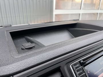 Car image 38