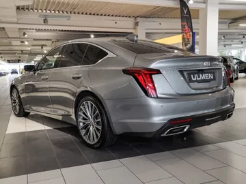 Car image 3