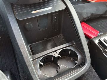 Car image 30