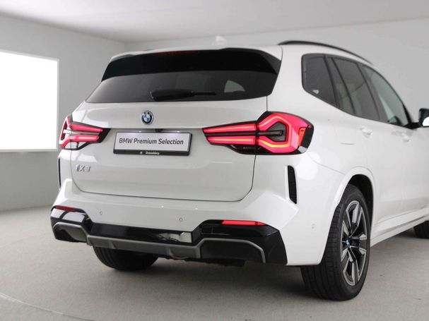 BMW iX3 80 kWh 210 kW image number 18