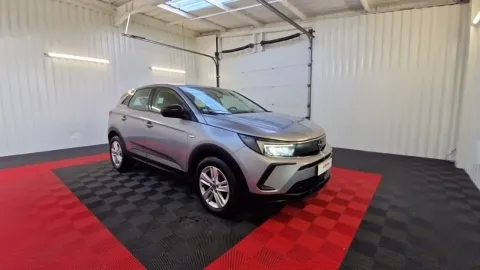 Car image 2