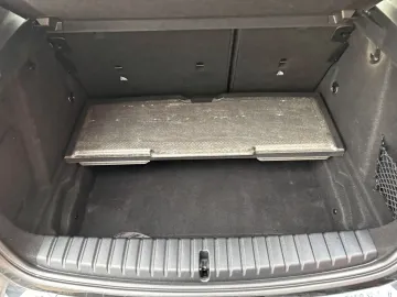 Car image 34