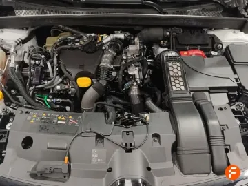 Car image 32