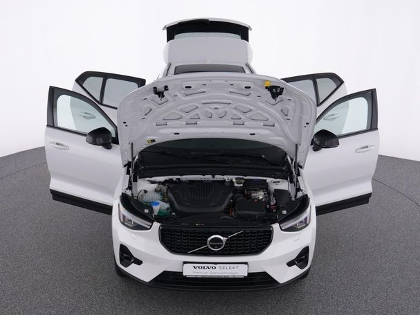 Volvo XC40 Plug-in Hybrid T4 Ultimate Dark 155 kW image number 14