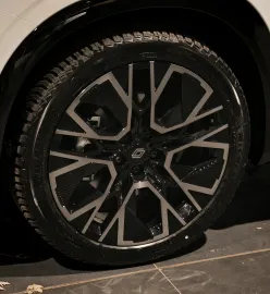 Car image 45
