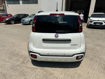 Car image 5