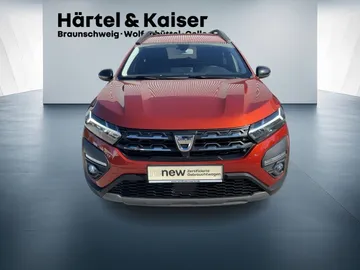 Car image 3