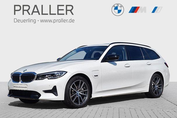 BMW 330 e Touring Sport Line 215 kW image number 1