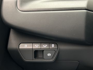 Car image 38