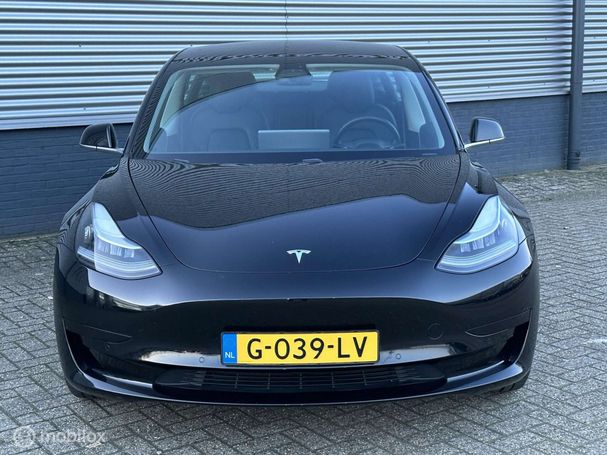 Tesla Model 3 60 Plus 239 kW image number 3