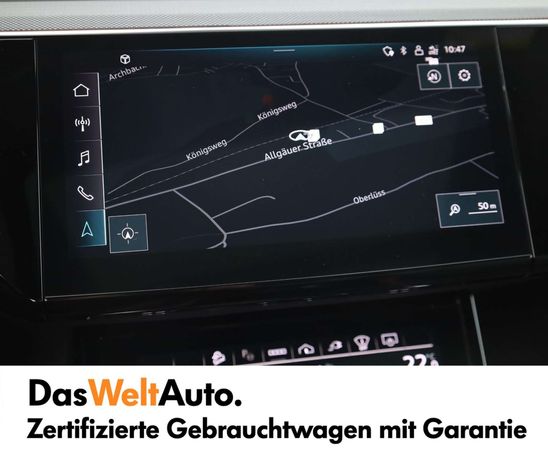 Audi Q8 55 quattro e-tron S-line 250 kW image number 17