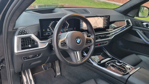 BMW X7 M60i xDrive 390 kW image number 6