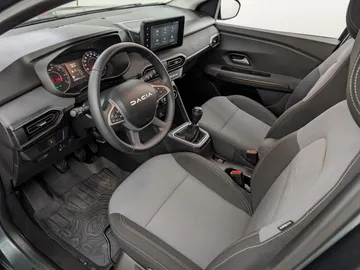 Car image 34