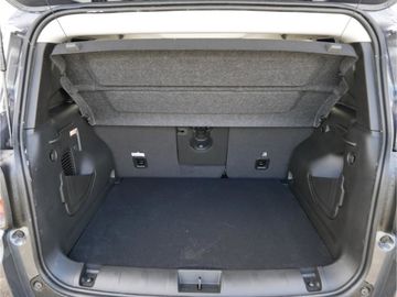 Car image 36