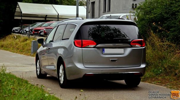 Chrysler Pacifica 210 kW image number 6