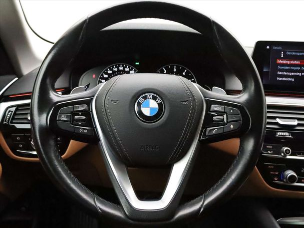 BMW 520i Touring 120 kW image number 16