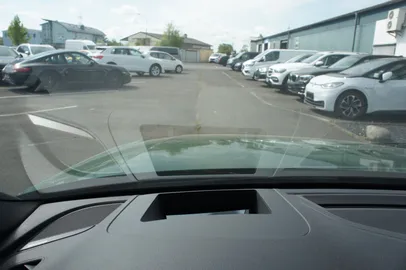 Car image 38