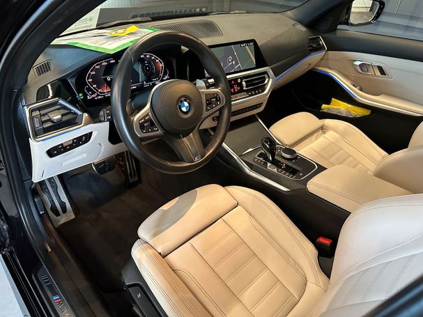 BMW 340d xDrive Touring 250 kW image number 16