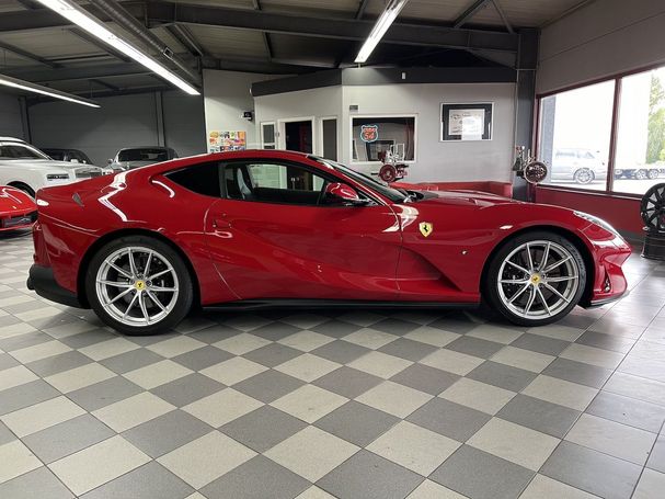 Ferrari 812 Superfast 585 kW image number 3