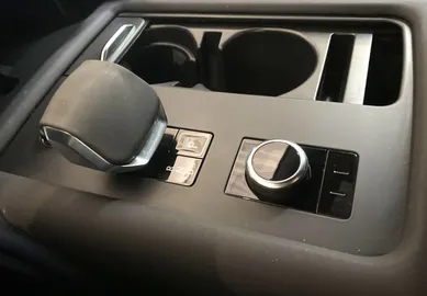 Car image 23