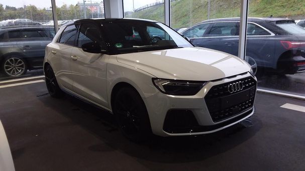 Audi A1 30 TFSI S-line Sportback 85 kW image number 2