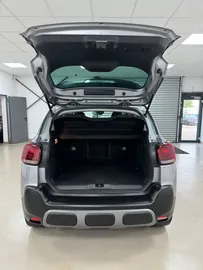 Car image 24