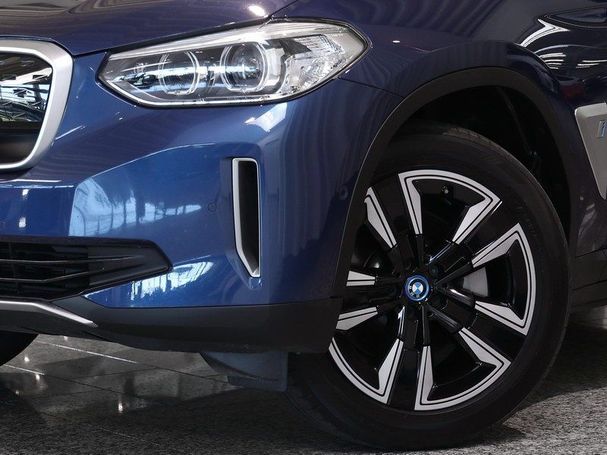 BMW iX3 210 kW image number 15