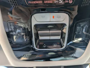 Car image 38
