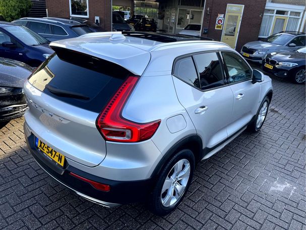 Volvo XC40 T3 115 kW image number 22