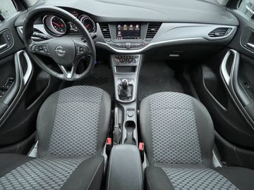 Car image 12