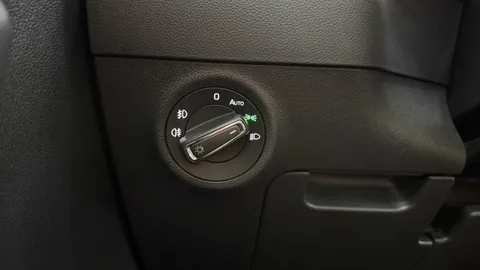 Car image 37