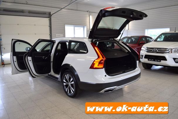 Volvo V90 Cross Country D4 AWD 140 kW image number 20