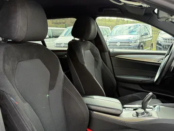 Car image 34