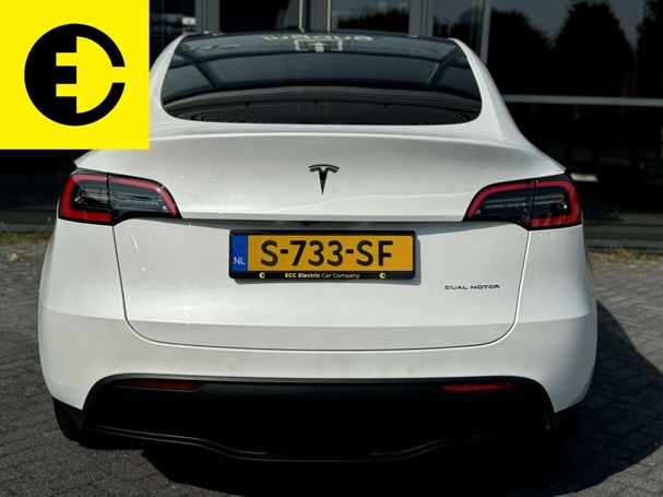 Tesla Model Y Long Range AWD 258 kW image number 17