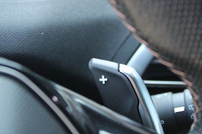 Car image 35